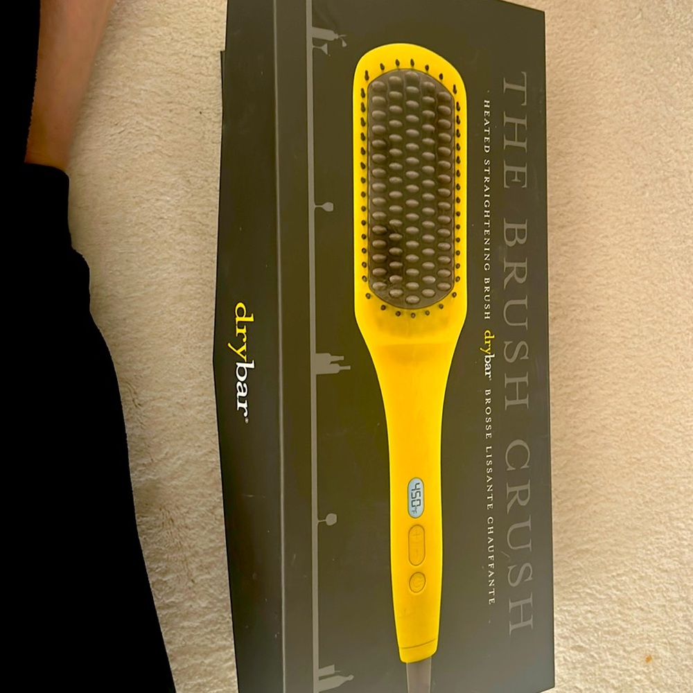 Dry bar heated straightening brush